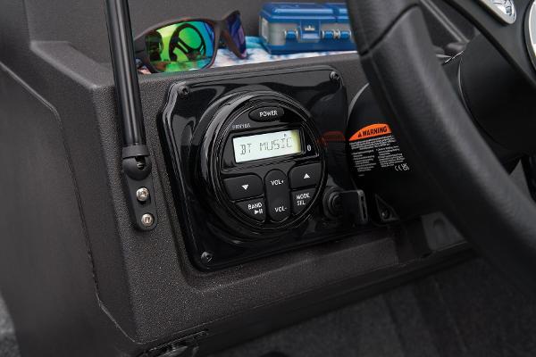 2025 Tracker Targa V-18 WT - 31