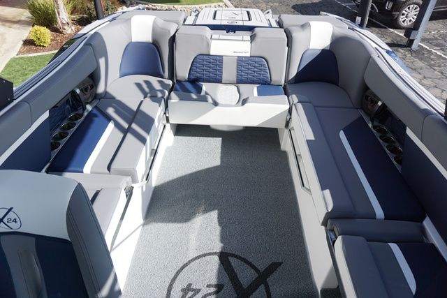2025 MasterCraft X24 Supercharged 6.2L - 9K Rebate Eligible - 31
