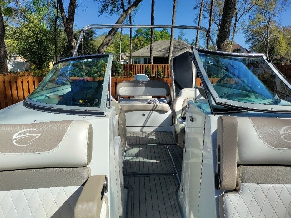 2018 Crownline Eclipse E23 XS - 17