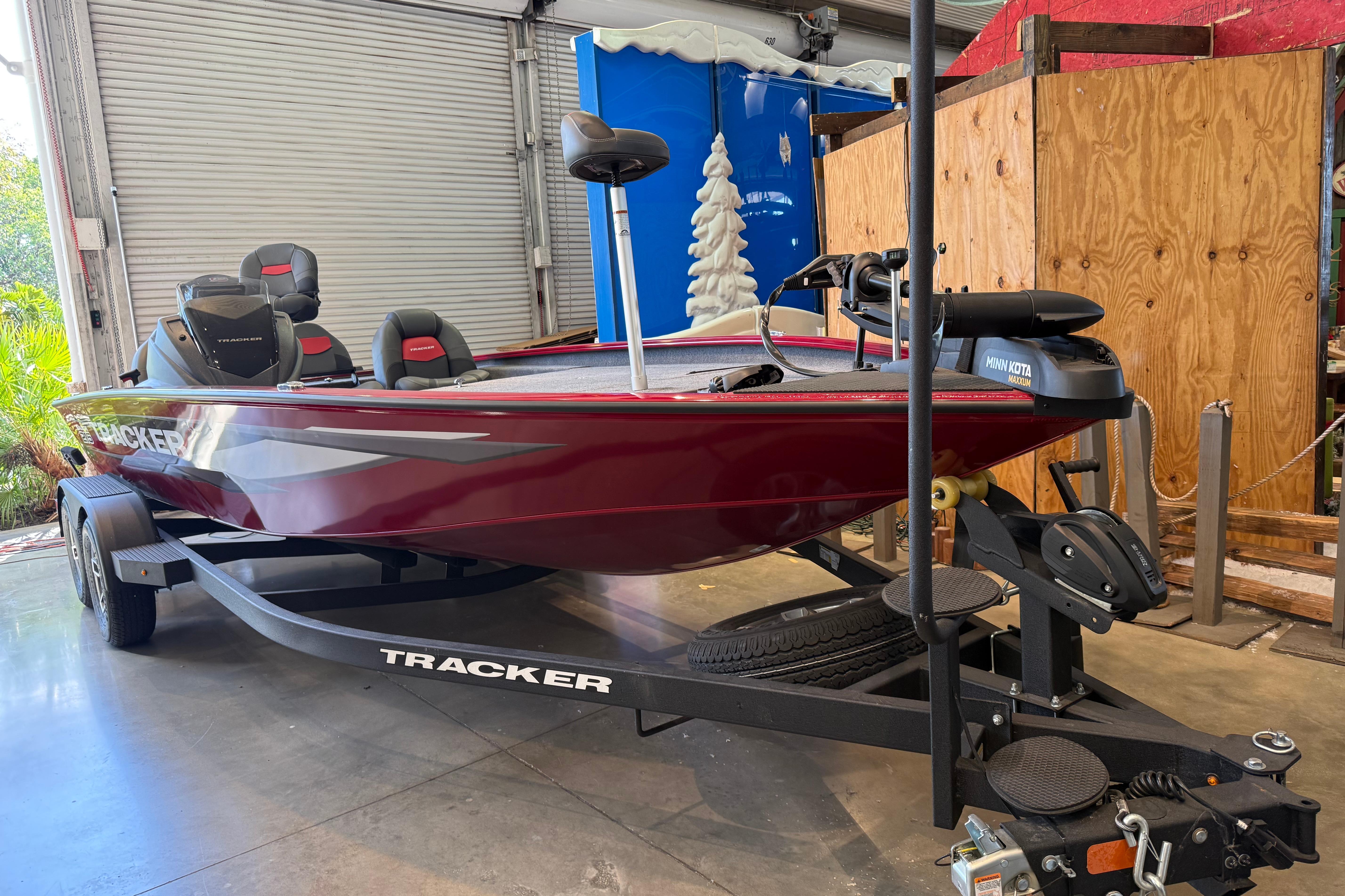 2025 Tracker Savage 215