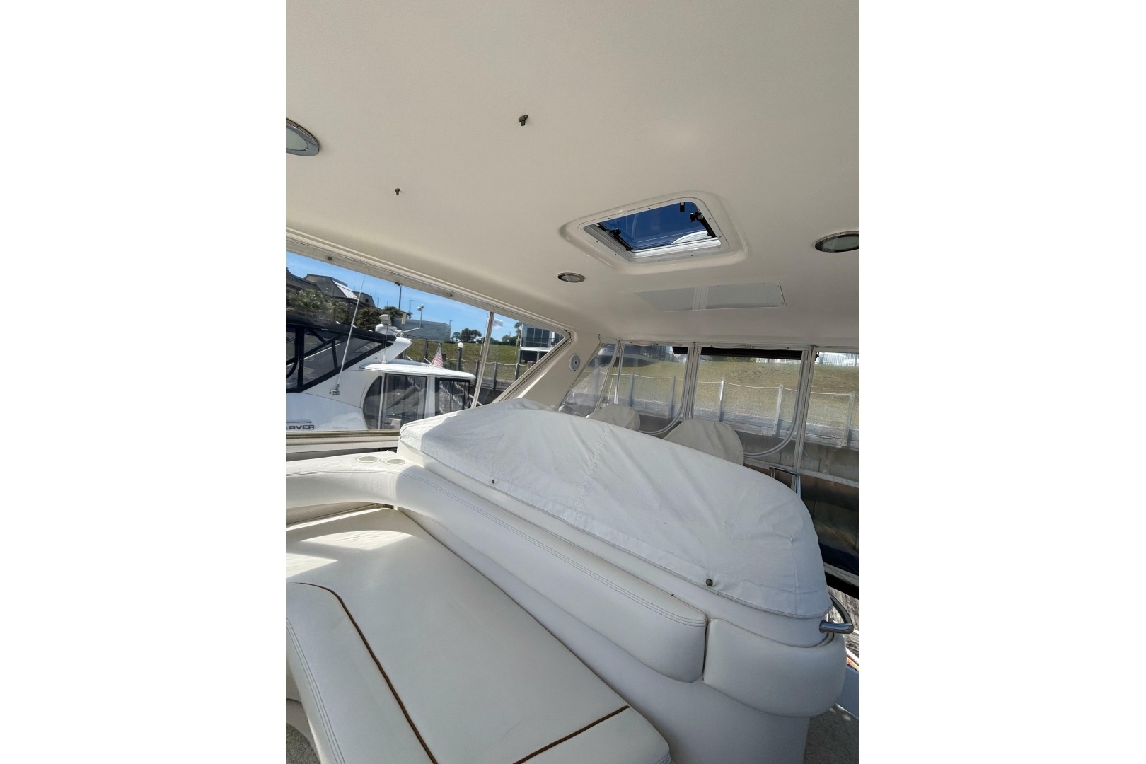 1999 Sea Ray 480 Sedan Bridge - Image 25