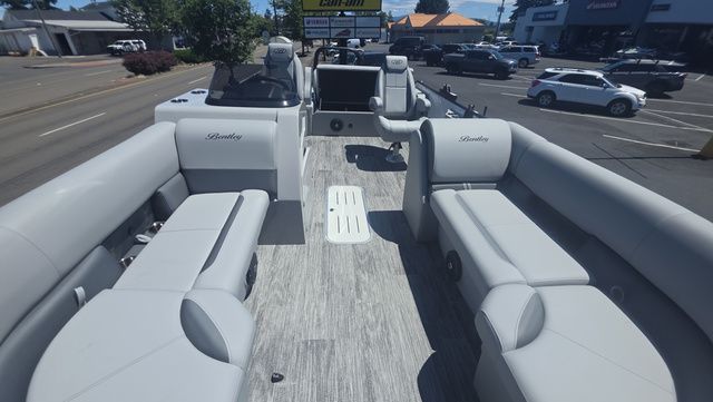 2026 Bentley Pontoons 223 Legacy SWINGBACK With 200hp Mercury XL Four-St - 12