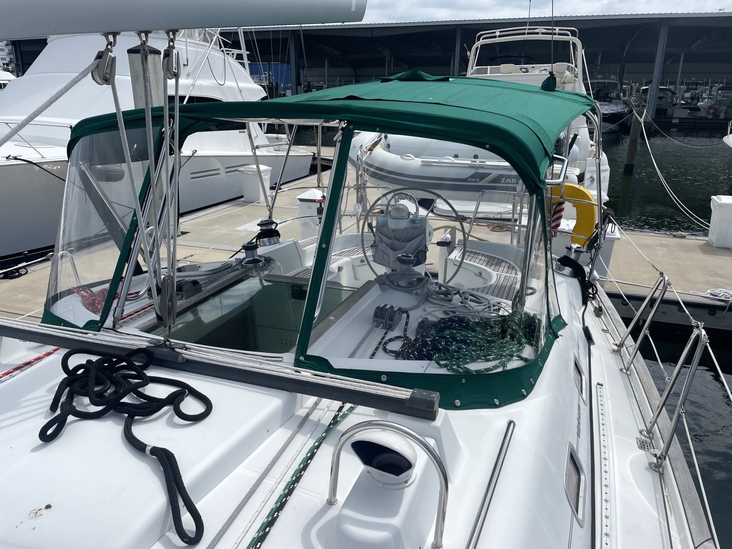 2007 Beneteau 423 - Image 11