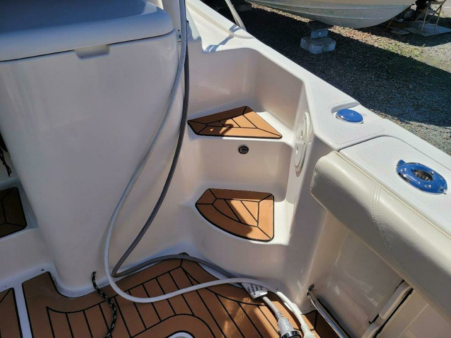 2013 Pursuit 345 Offshore - Image 22