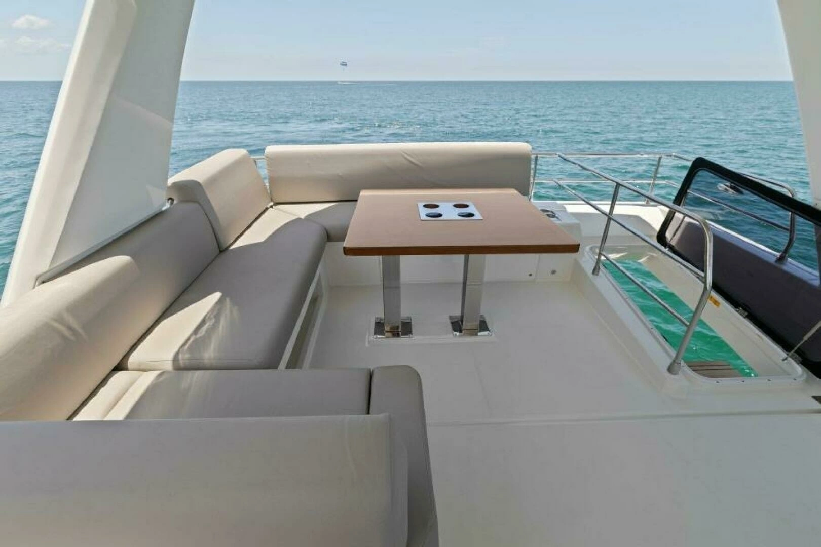 2022 Prestige 590 Flybridge - Image 48