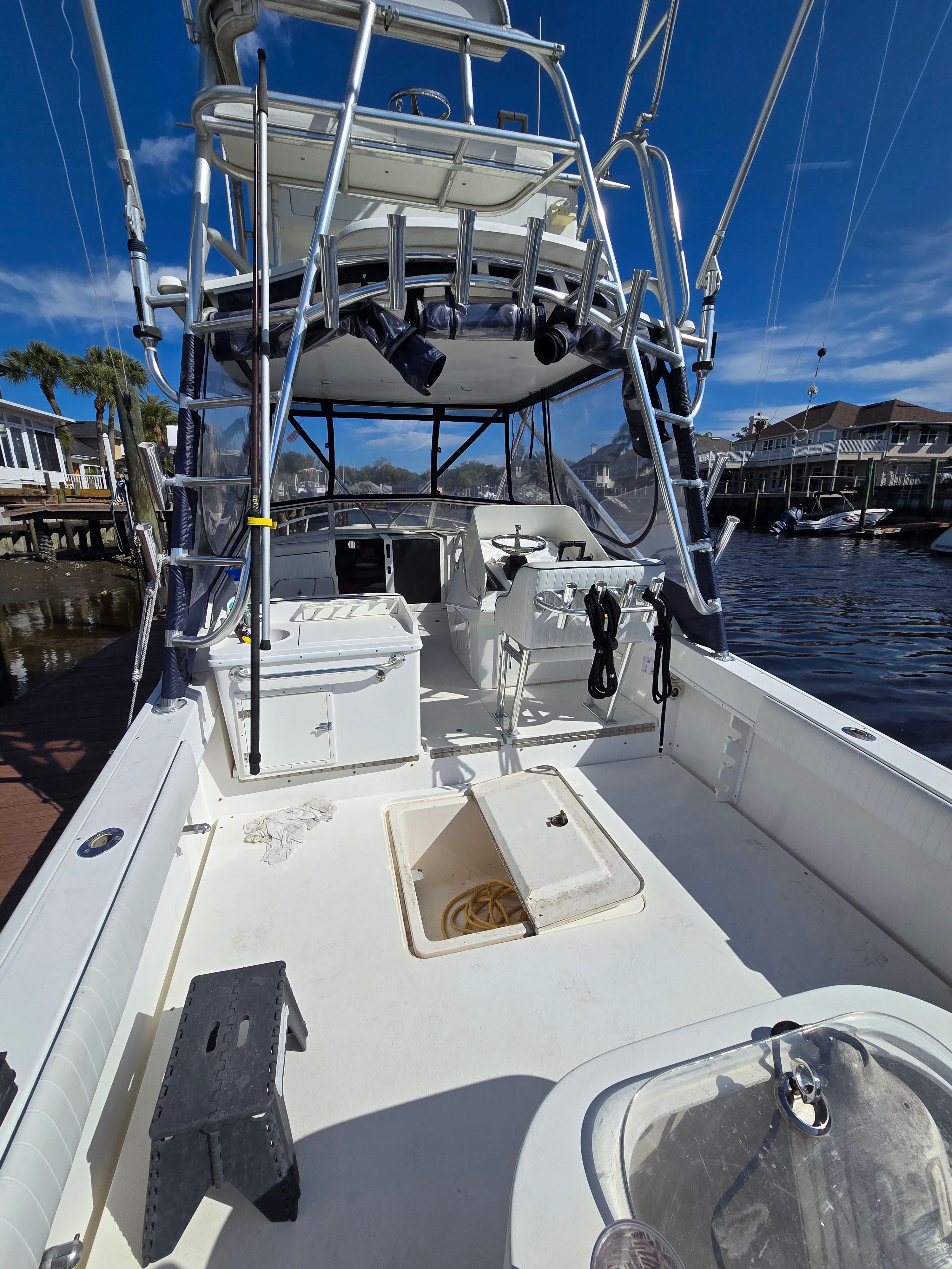 2005 Contender 35SC Express - 59
