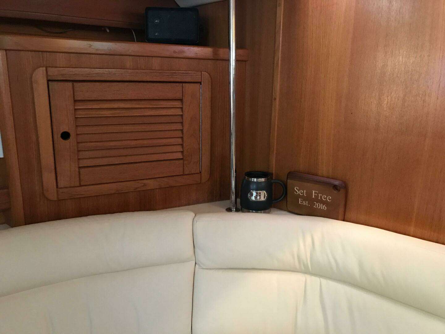 1995 Catalina 42 Mk II - Image 34