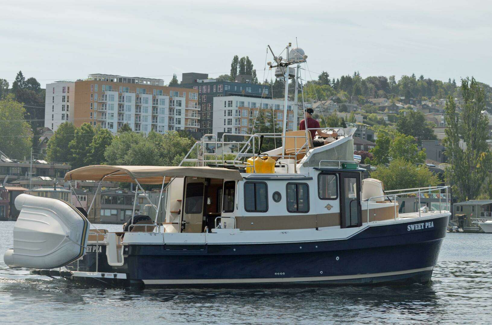 2013 Ranger Tugs R-31 CB - Image 4