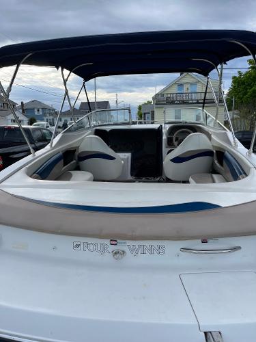 1997 Four Winns 225 Sundowner - 9