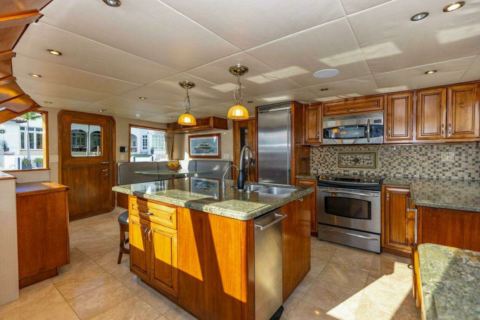 2009 Crystal Yachts Enclosed Pilothouse - Image 12