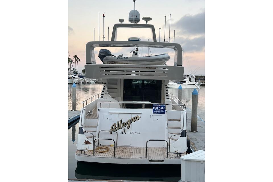1999 Horizon 70 Motor Yacht