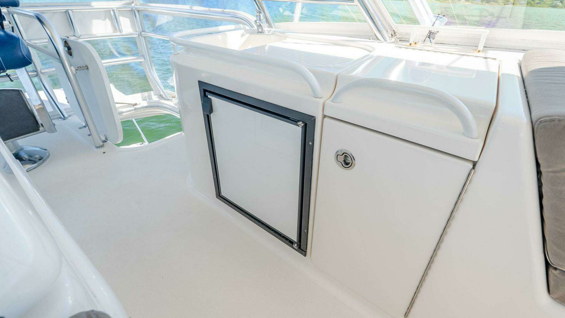 2005 Riviera 51 Flybridge - Image 18