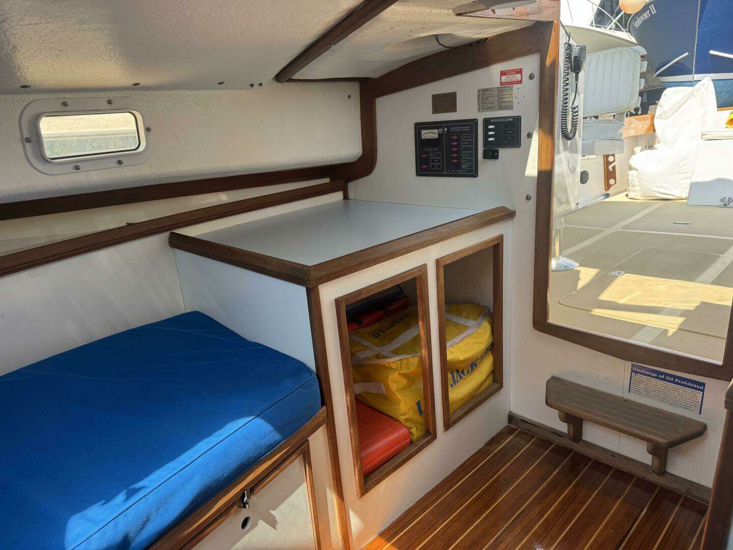1984 Surf-Hunter Surfhunter 25 - Image 19