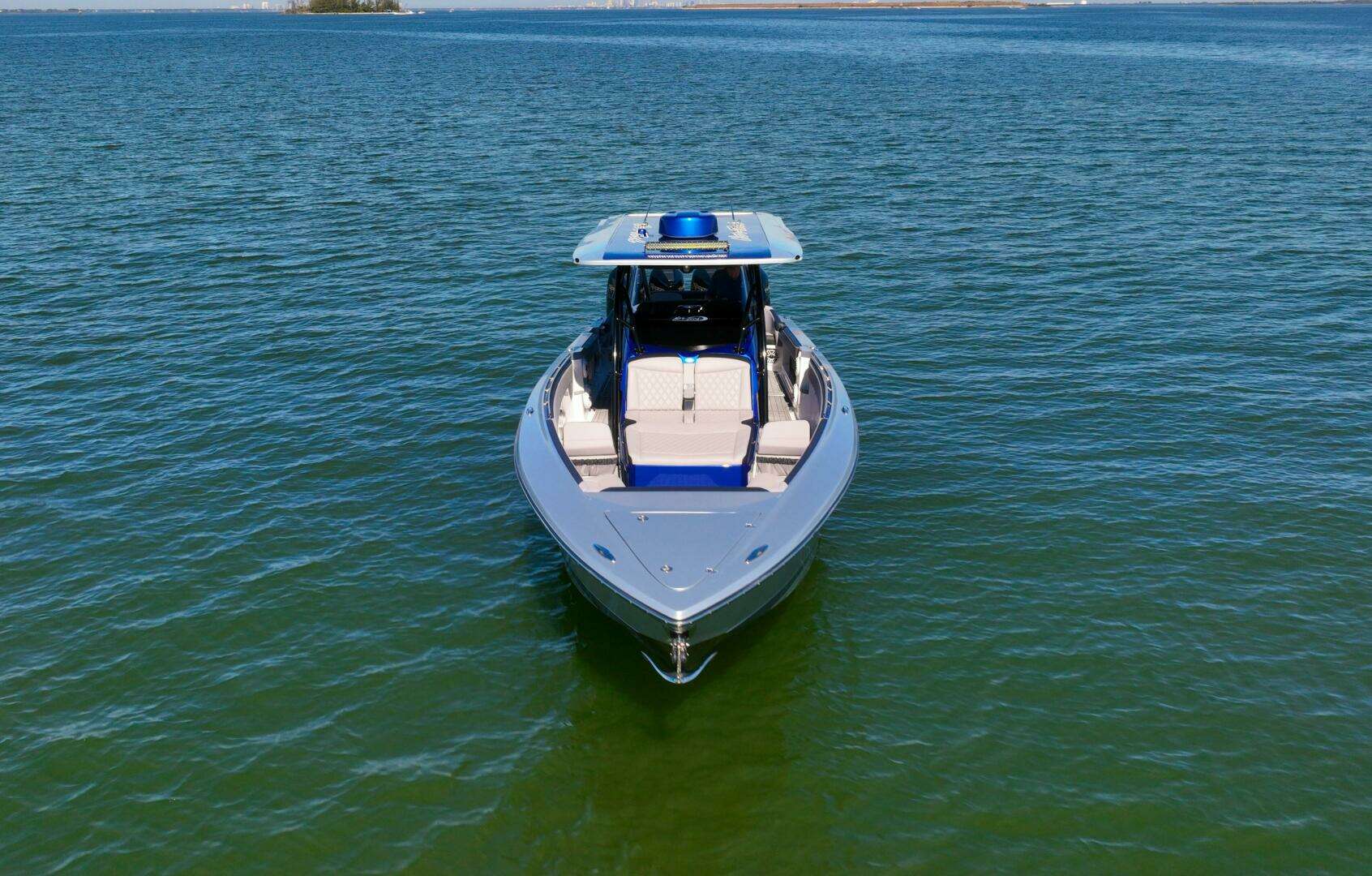2024 Nor-Tech 390 Sport Center Console - Image 8