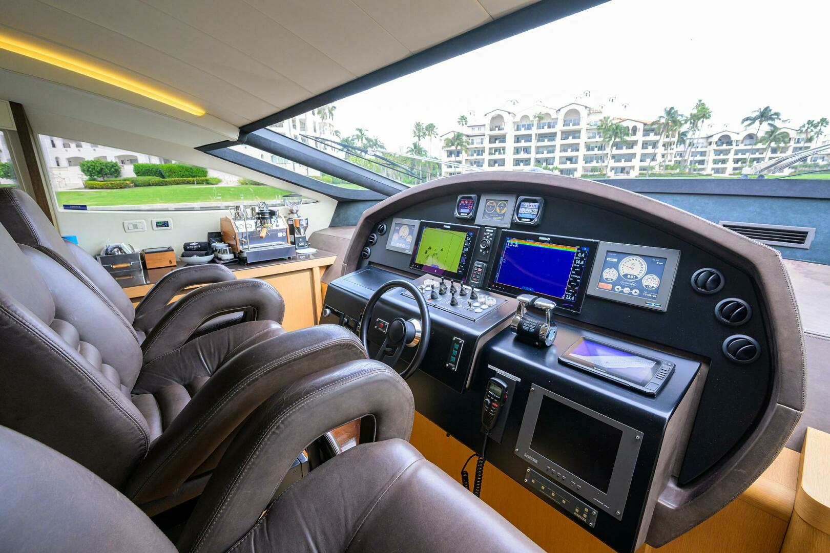 2009 Pershing 90 Express - Image 15