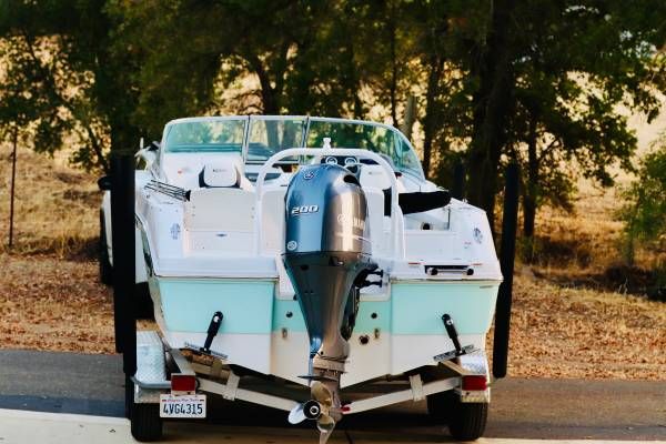 2022 Robalo R207 Dual Console - 15