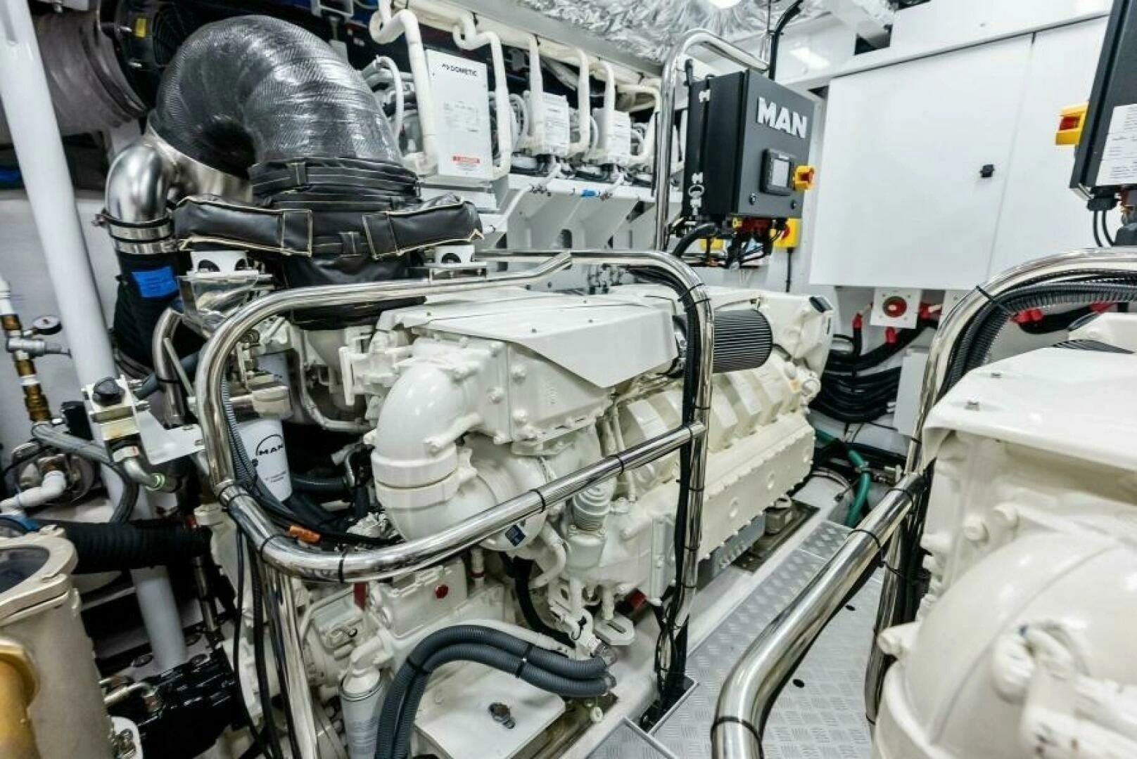 2024 Princess Y72 Motor Yacht - Image 103