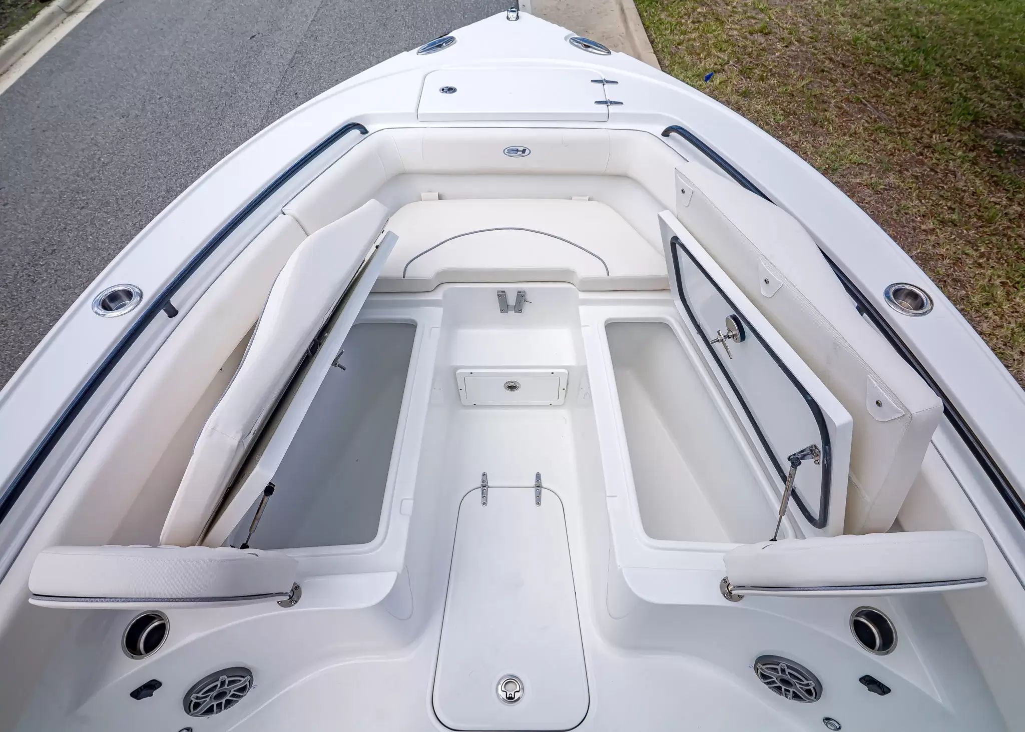2027 Sea Hunt Ultra 255 SE - 24