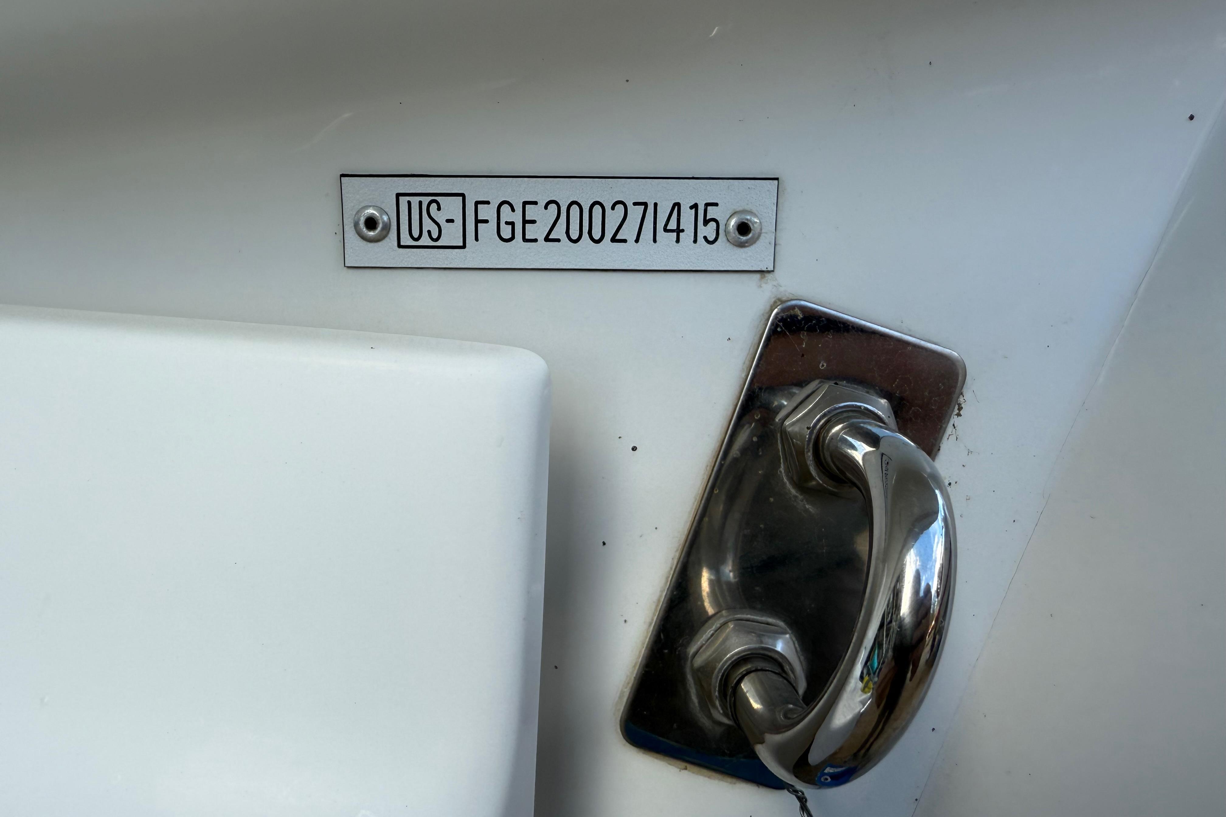 2015 Cobalt 200 boat identification plate and handle detail.
