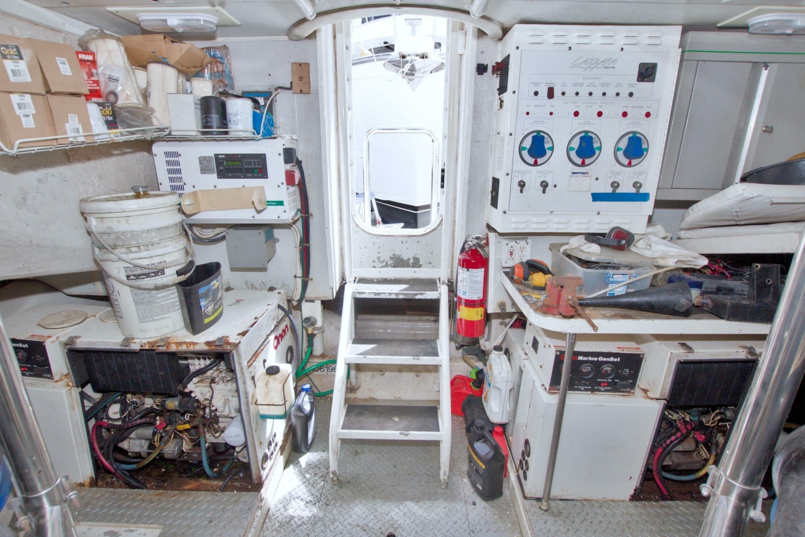 1998 Lazzara Yachts 76 Skylounge Grand Salon - Image 110