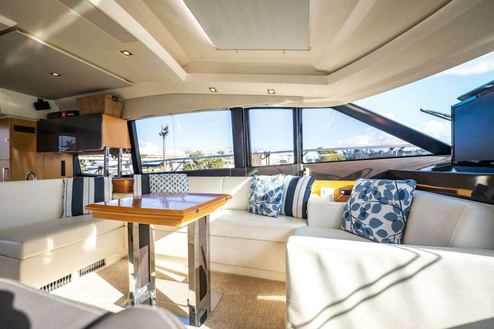 2013 Prestige 500 S - Image 35