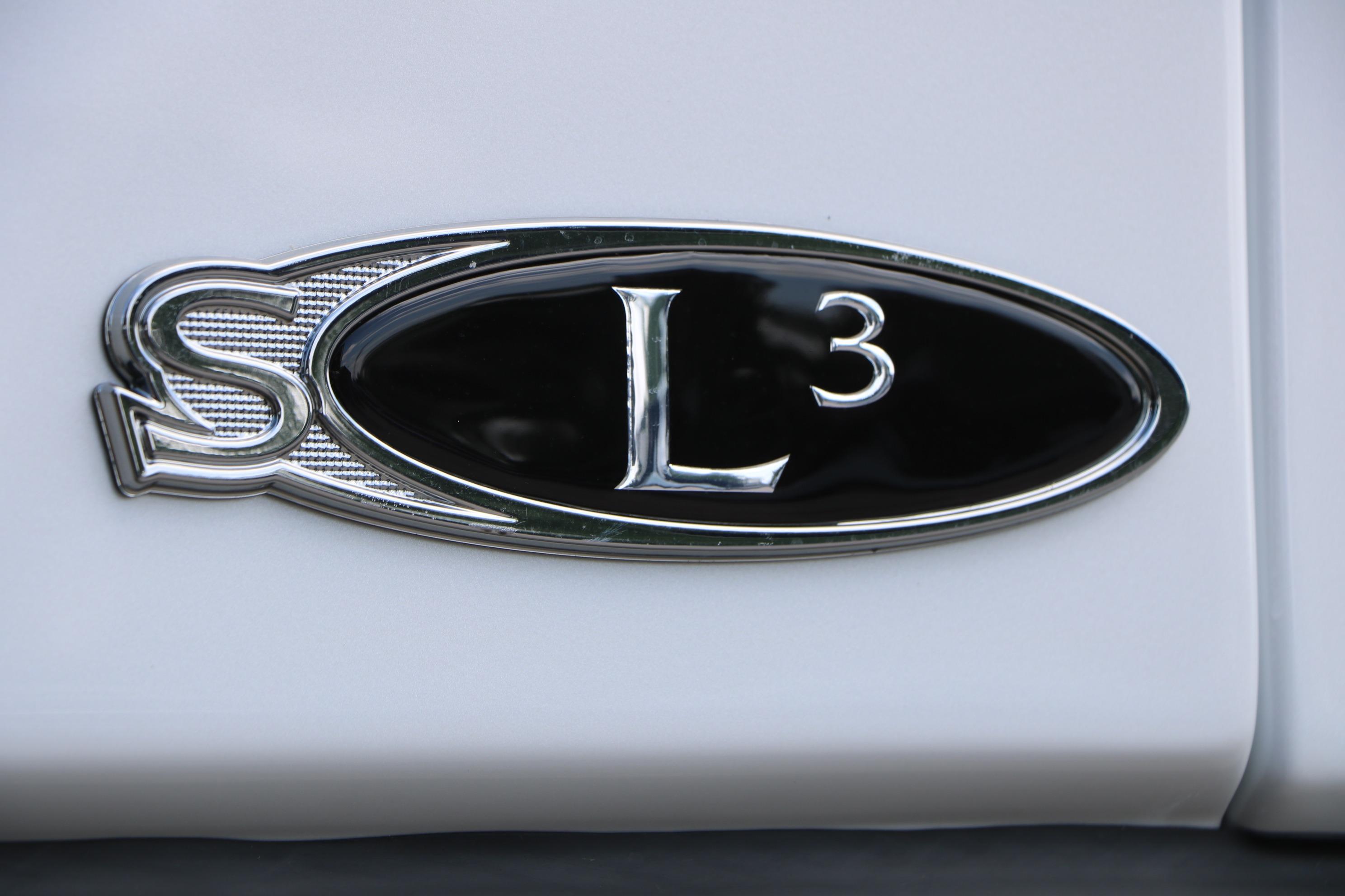 Emblem of 2026 Sylvan L3 DLZ Bar Platinum Edition Tri-Toon boat.