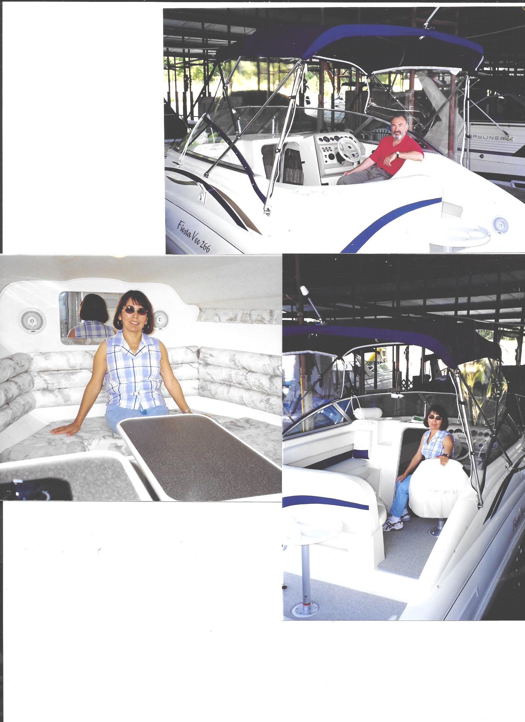 1998 Rinker Fiesta Vee 266