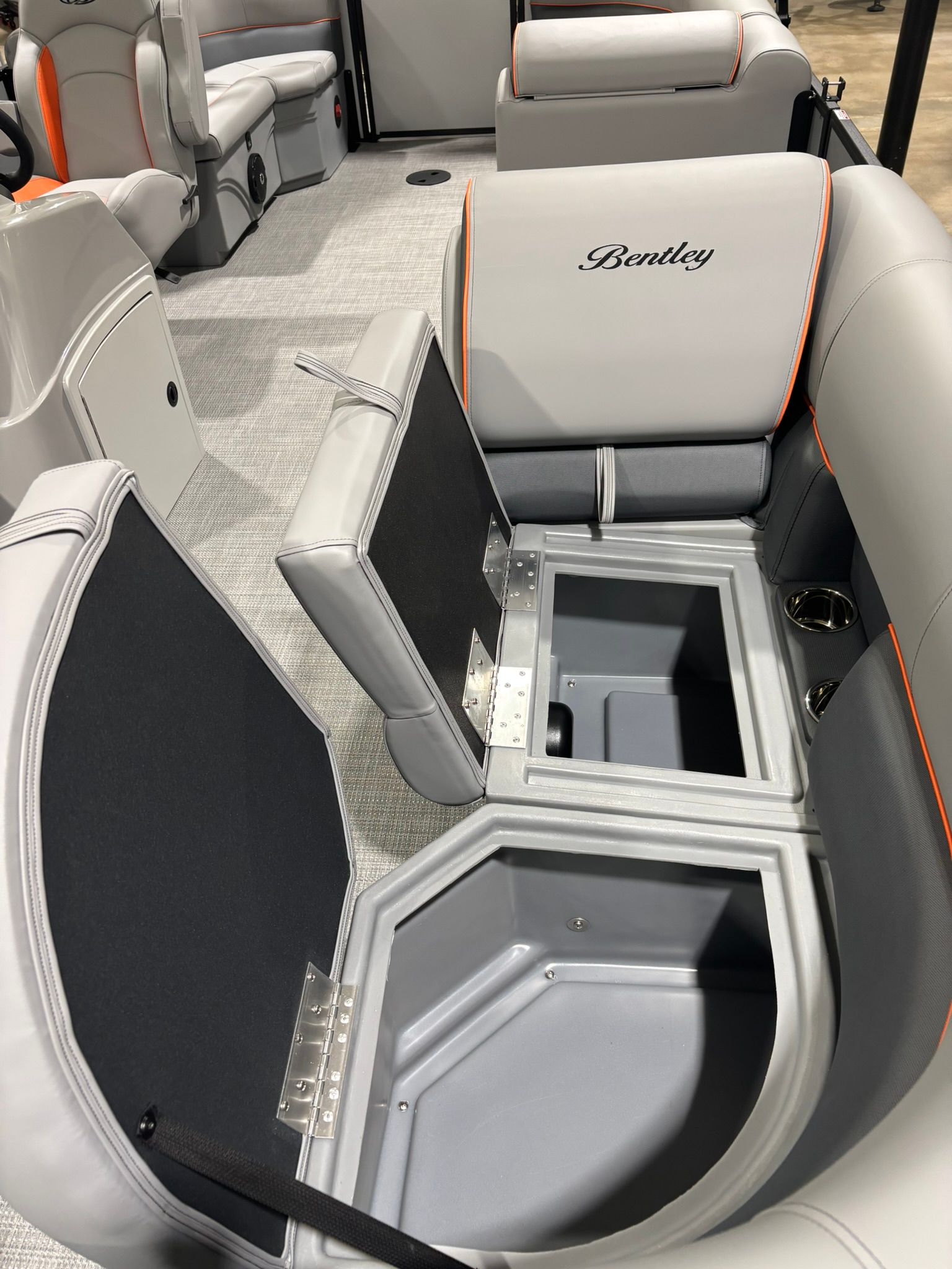 2027 Bentley Pontoons 223 Bolt - 13