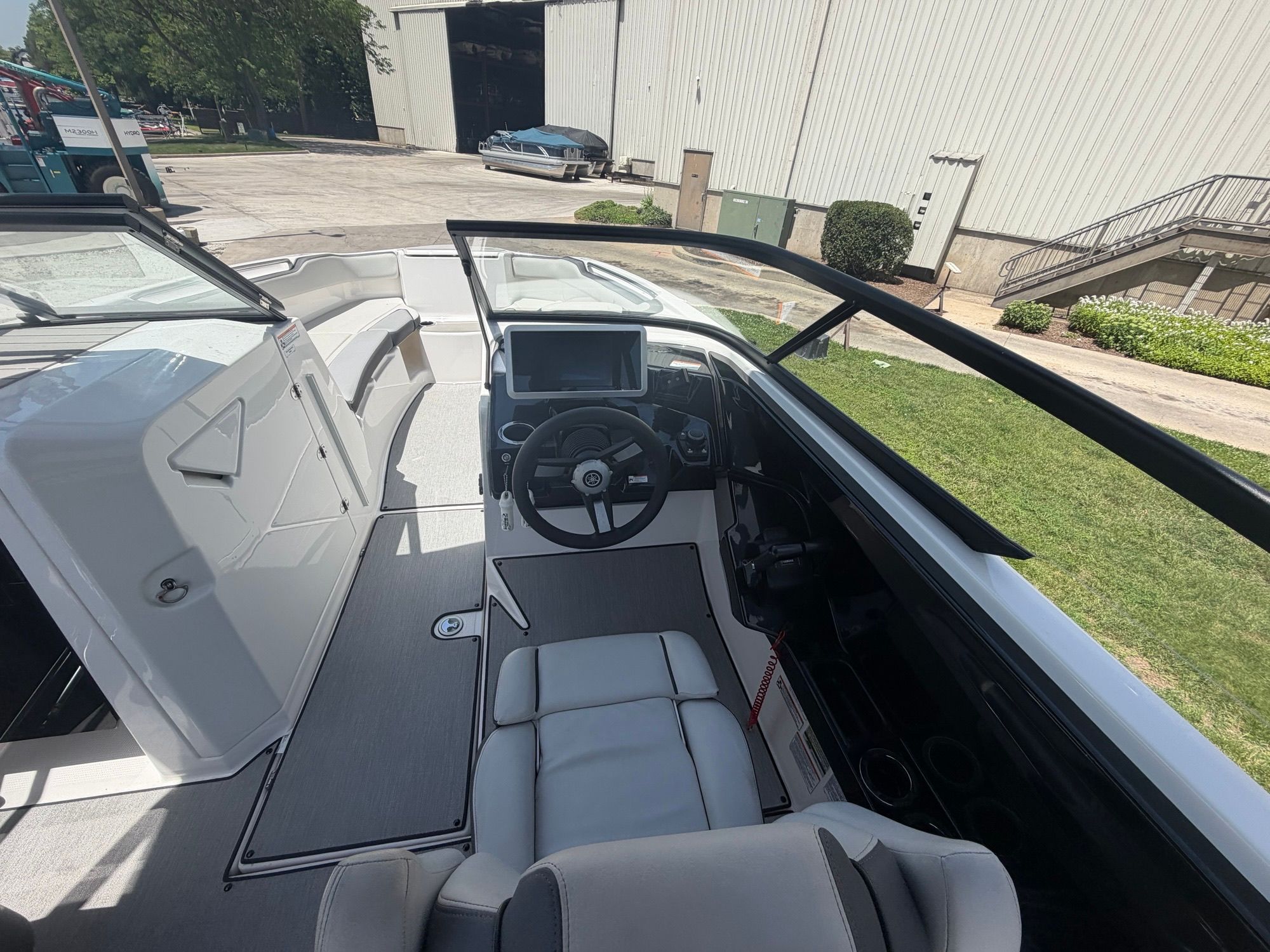 2021 Yamaha Boats AR250 - 10