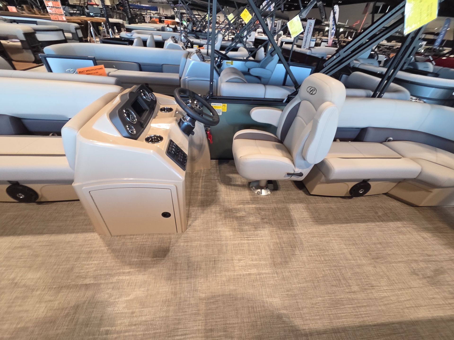 2026 Bentley Pontoons LE 200 CW - 11
