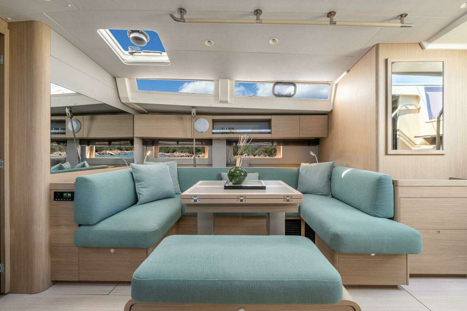 2026 Beneteau Oceanis 52 - Image 15