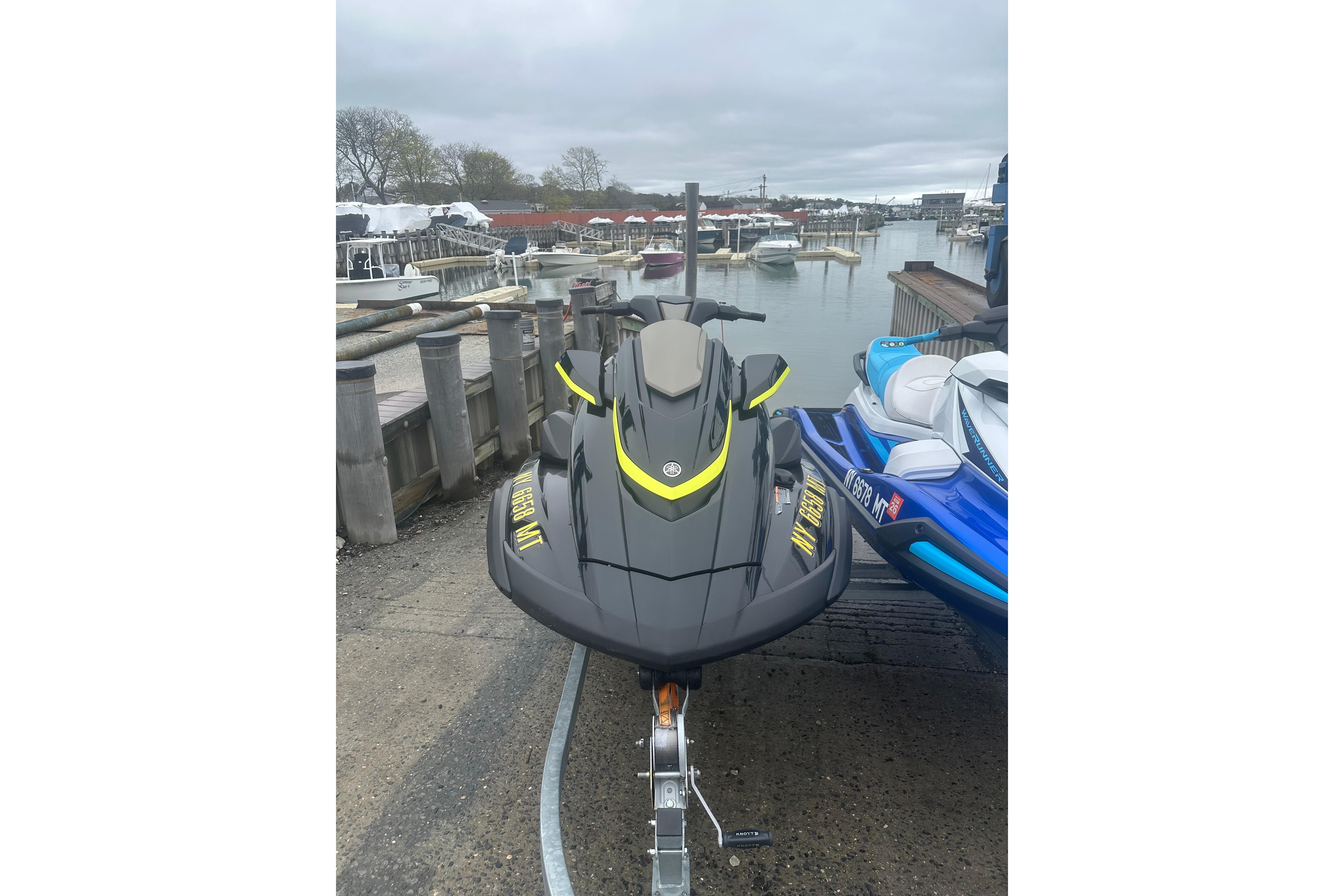 2023 Yamaha WaveRunner FX Cruiser SVHO