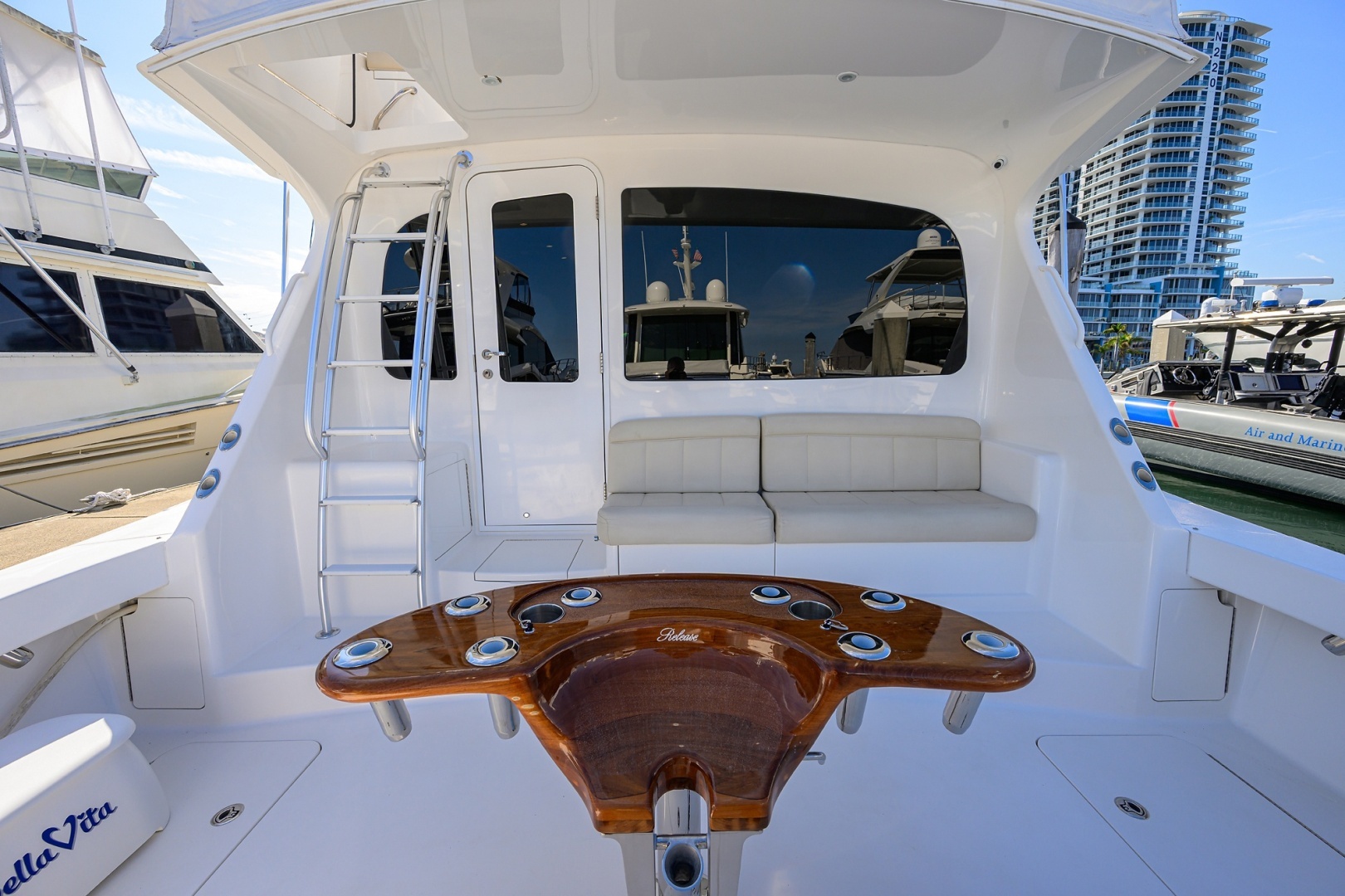 2015 Viking 42 Convertible - Image 34