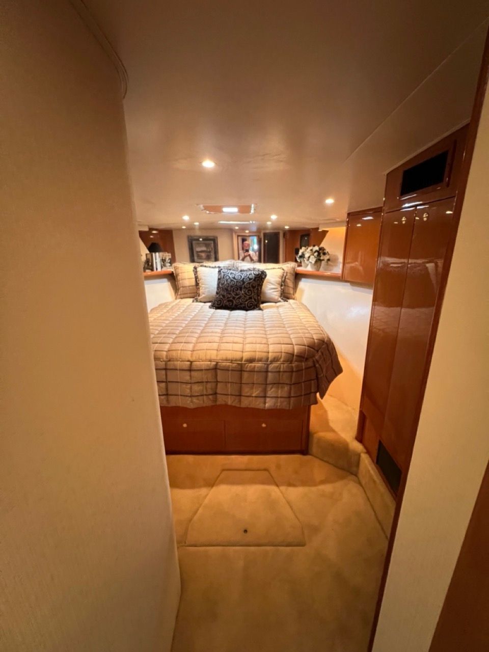 2002 Viking 61 Enclosed Bridge - 95