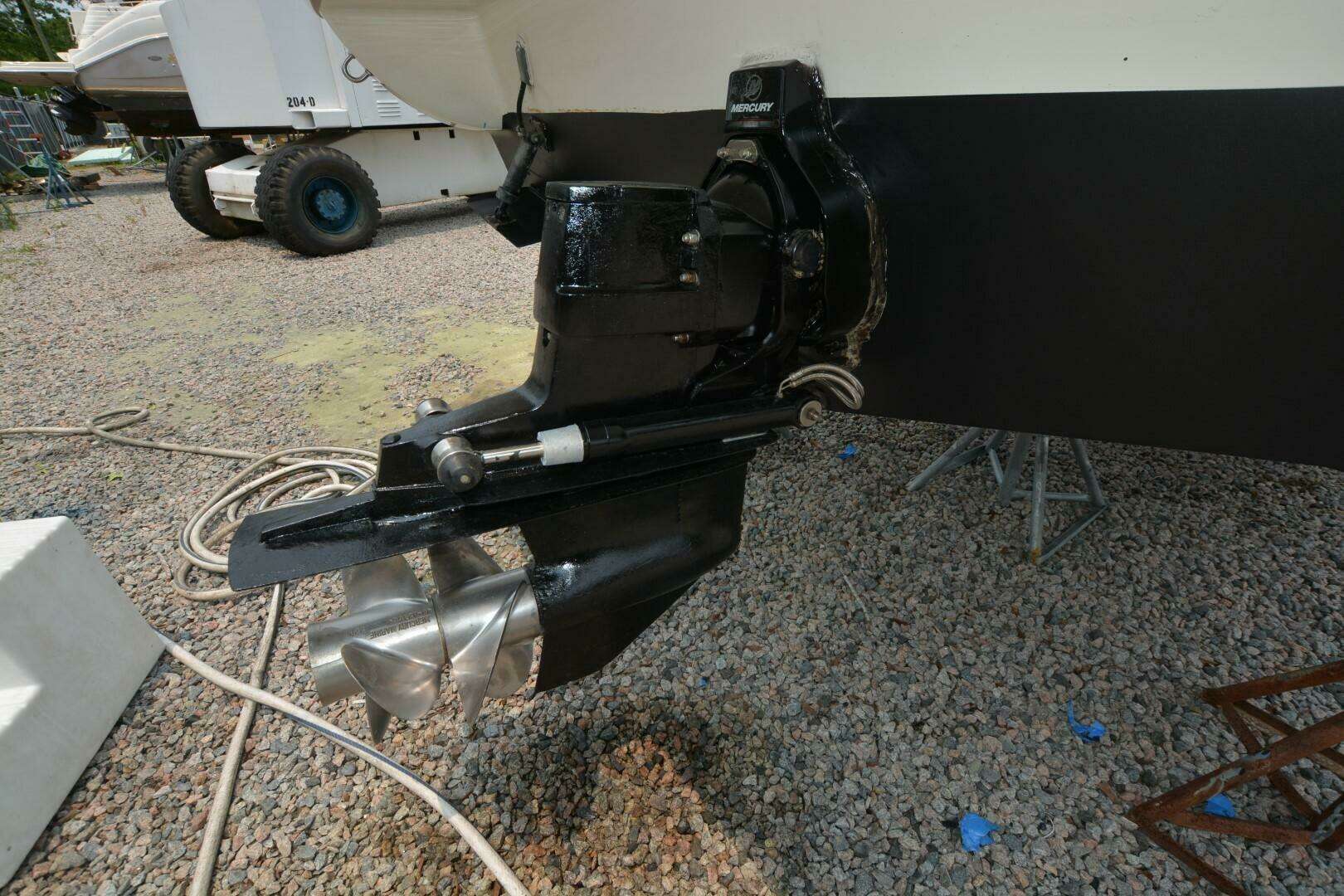 1999 Rinker Fiesta Vee 270 - Image 7