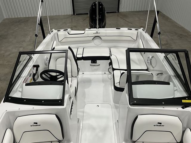 2026 Stingray 172 DC - 5
