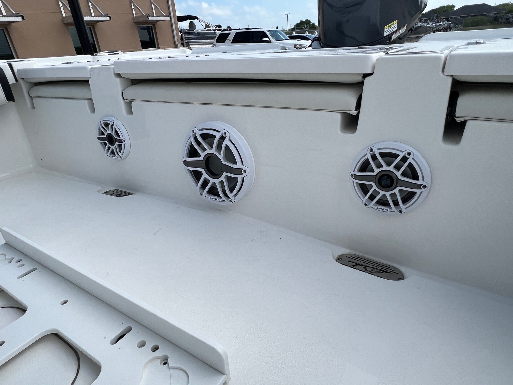 2025 Tidewater 2500 Carolina Bay - 38