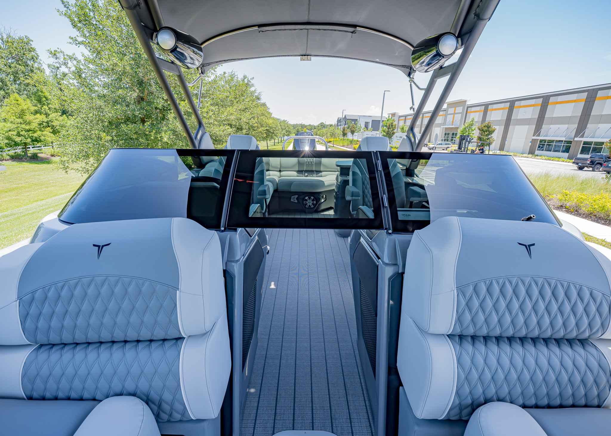 2025 Tahoe Pontoon Grand Tahoe LTD Elite Windshield - 33