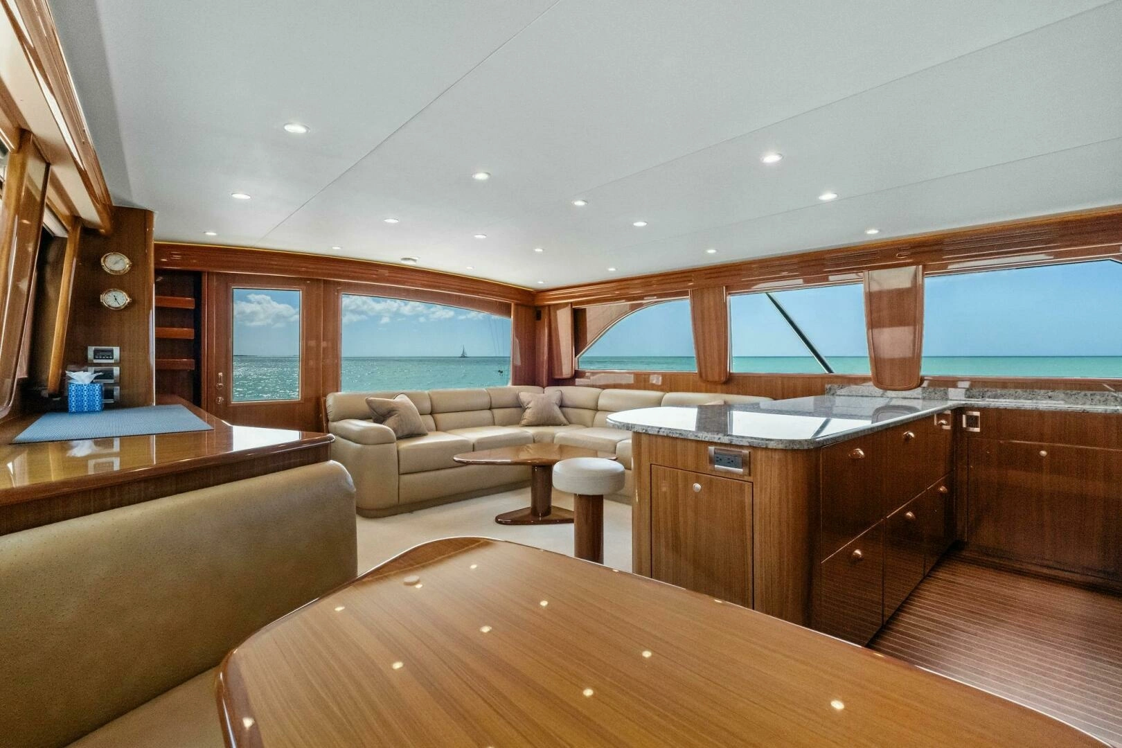 2008 Viking 64 Convertible - Image 47