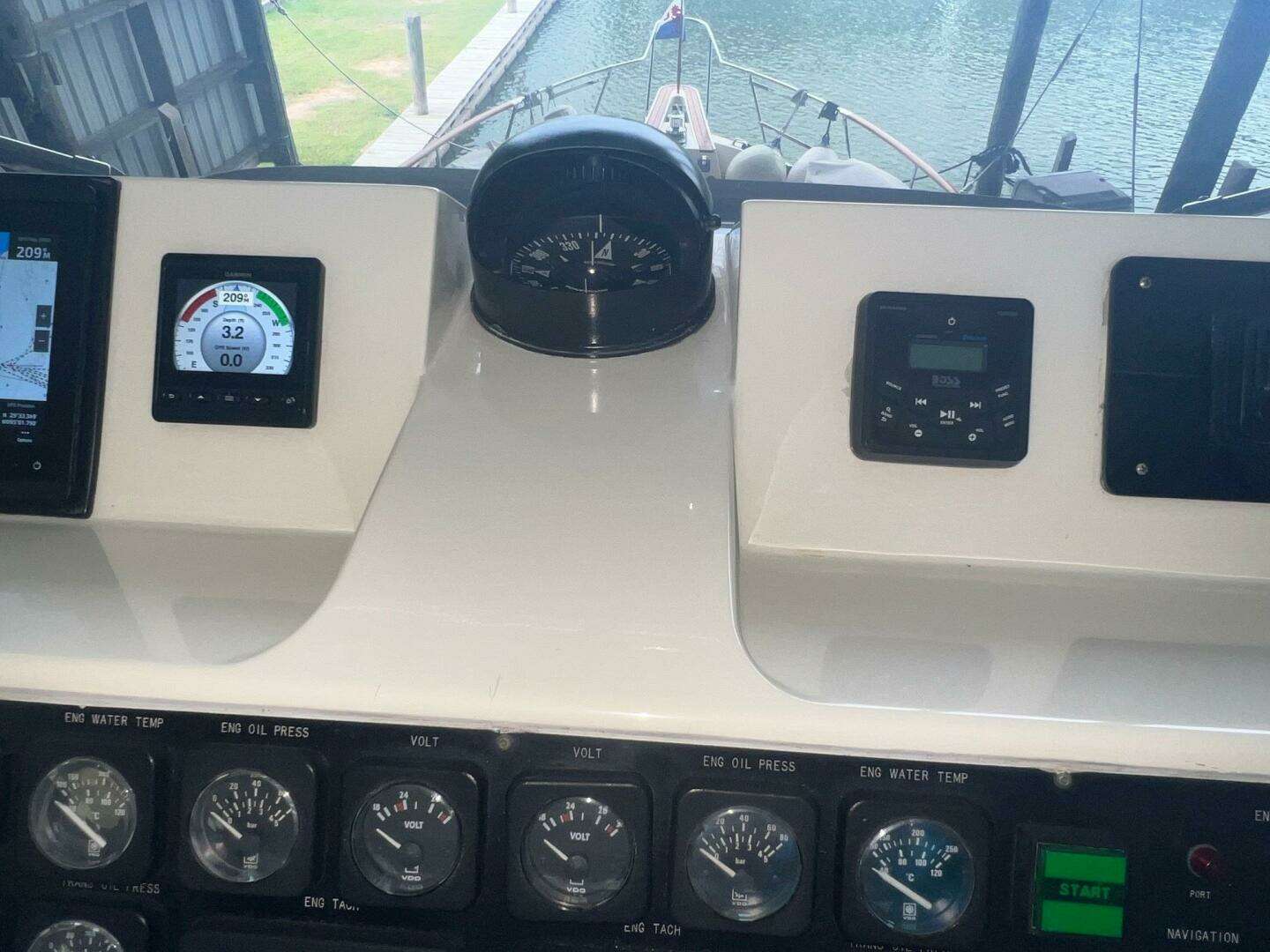 1988 Hatteras Motor Yacht - Image 107