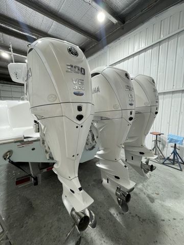 2024 Sportsman Open 352 Center Console - 51