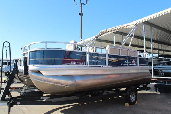2024 Sun Tracker 18 Bass Buggy