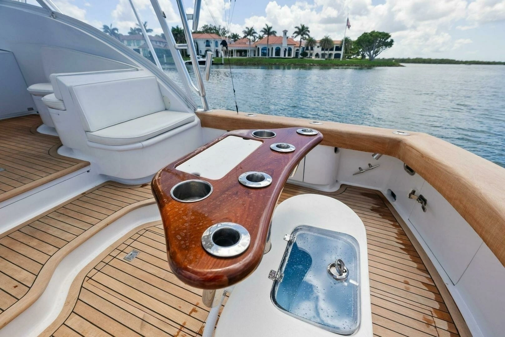 2018 Custom Carolina 35 Express - Image 46