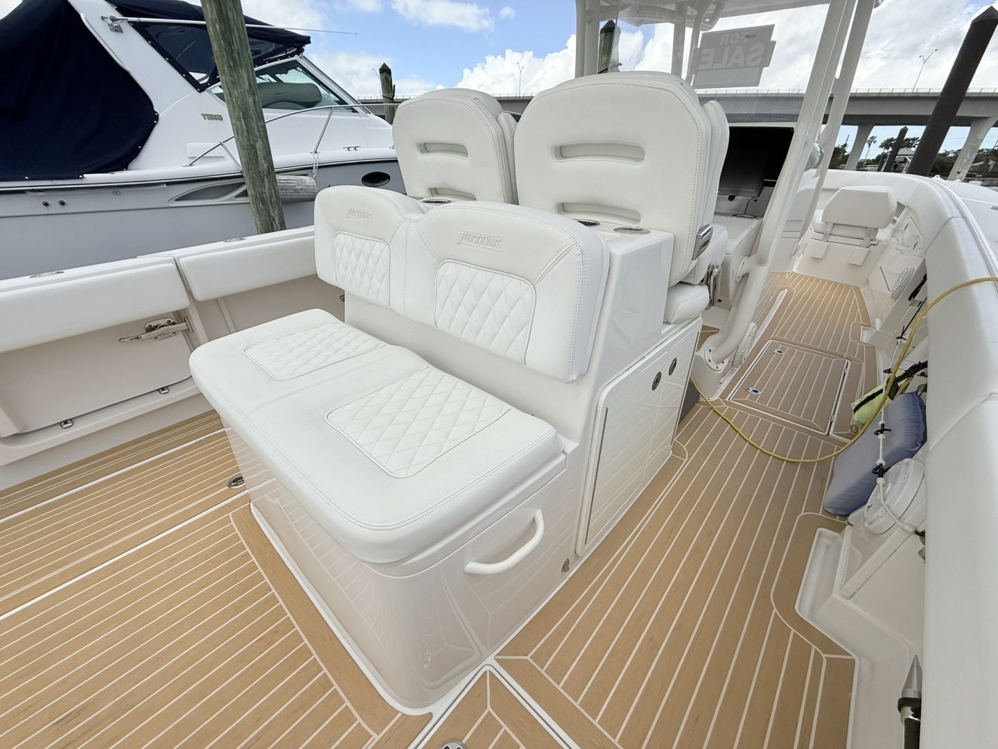 2020 Jupiter 38HFS - Image 19