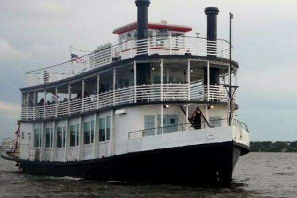 1984 Commercial Vinette 99 Paddle Wheel