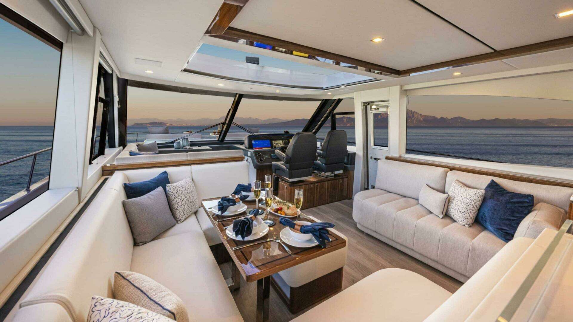 2026 Riviera 6800 Sport Yacht Platinum Edition - Image 14