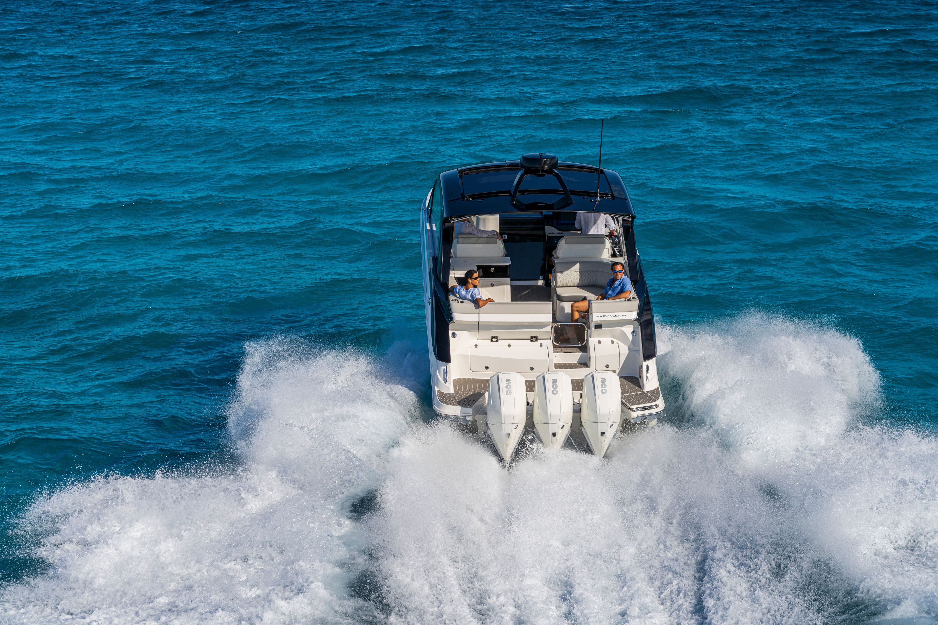 Sea Ray Sundancer 370 Outboard 2026 on the water
