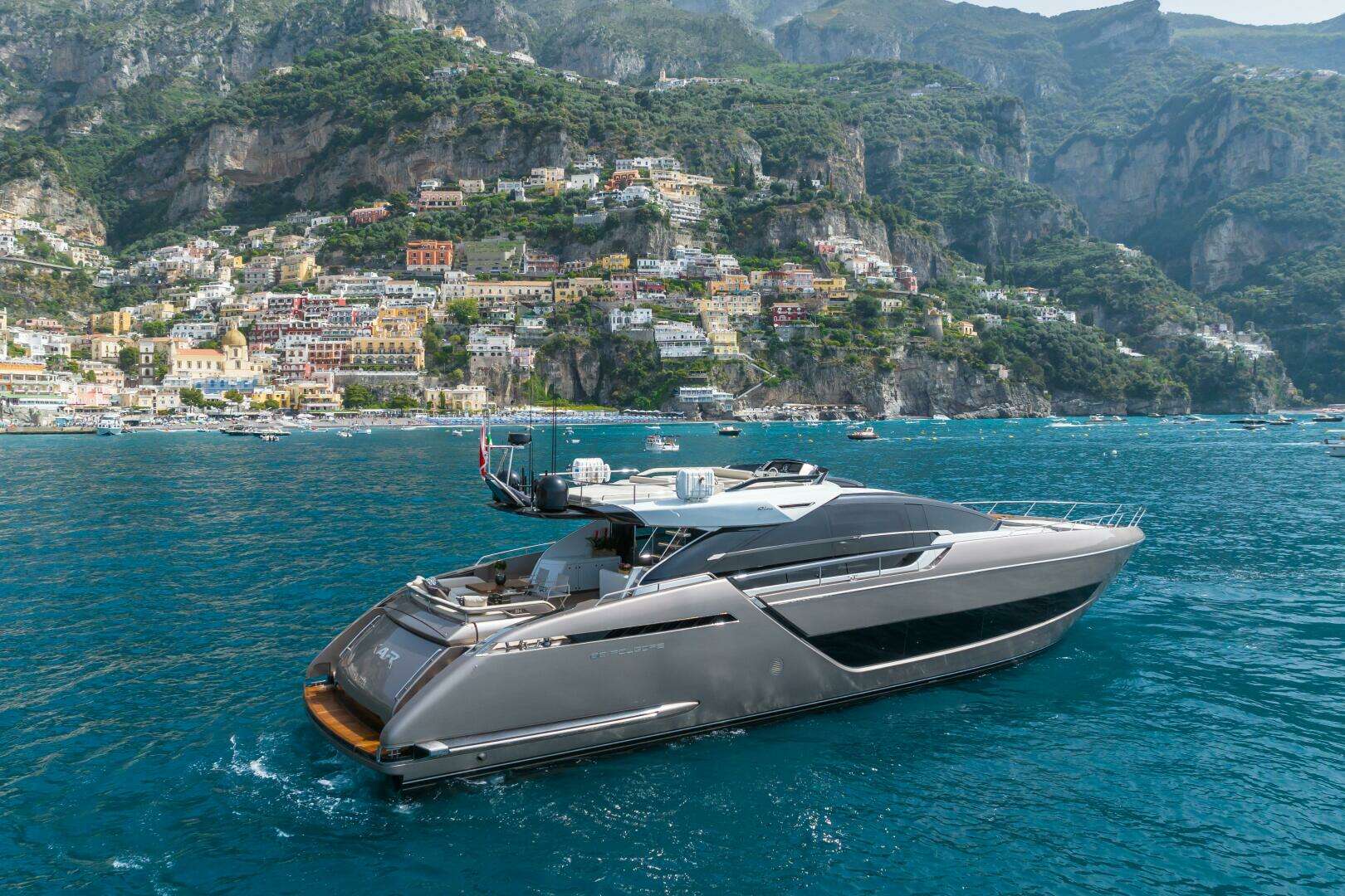 2021 Riva 88 Folgore - Image 2