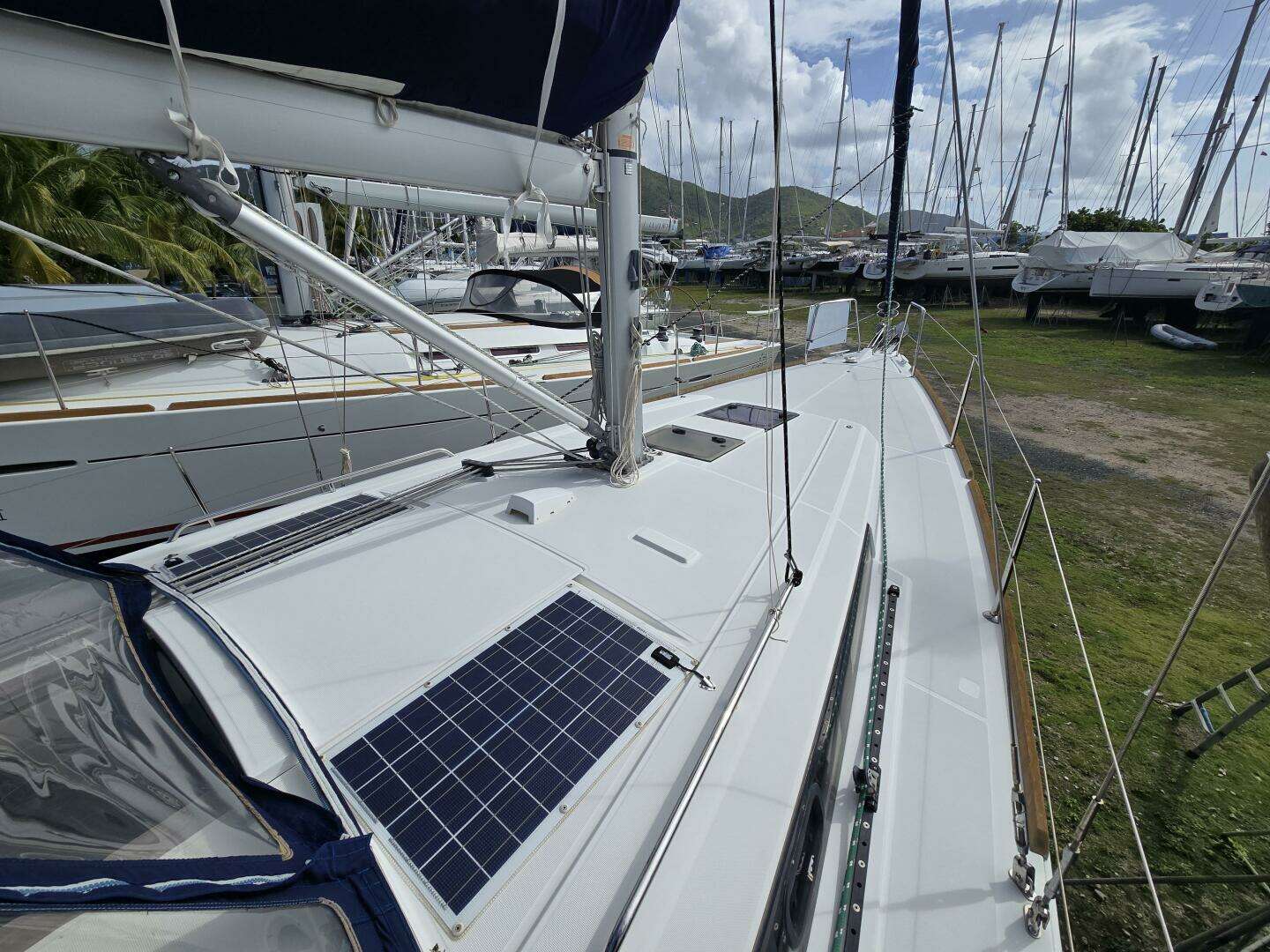 2018 Beneteau 38.1 - Image 7