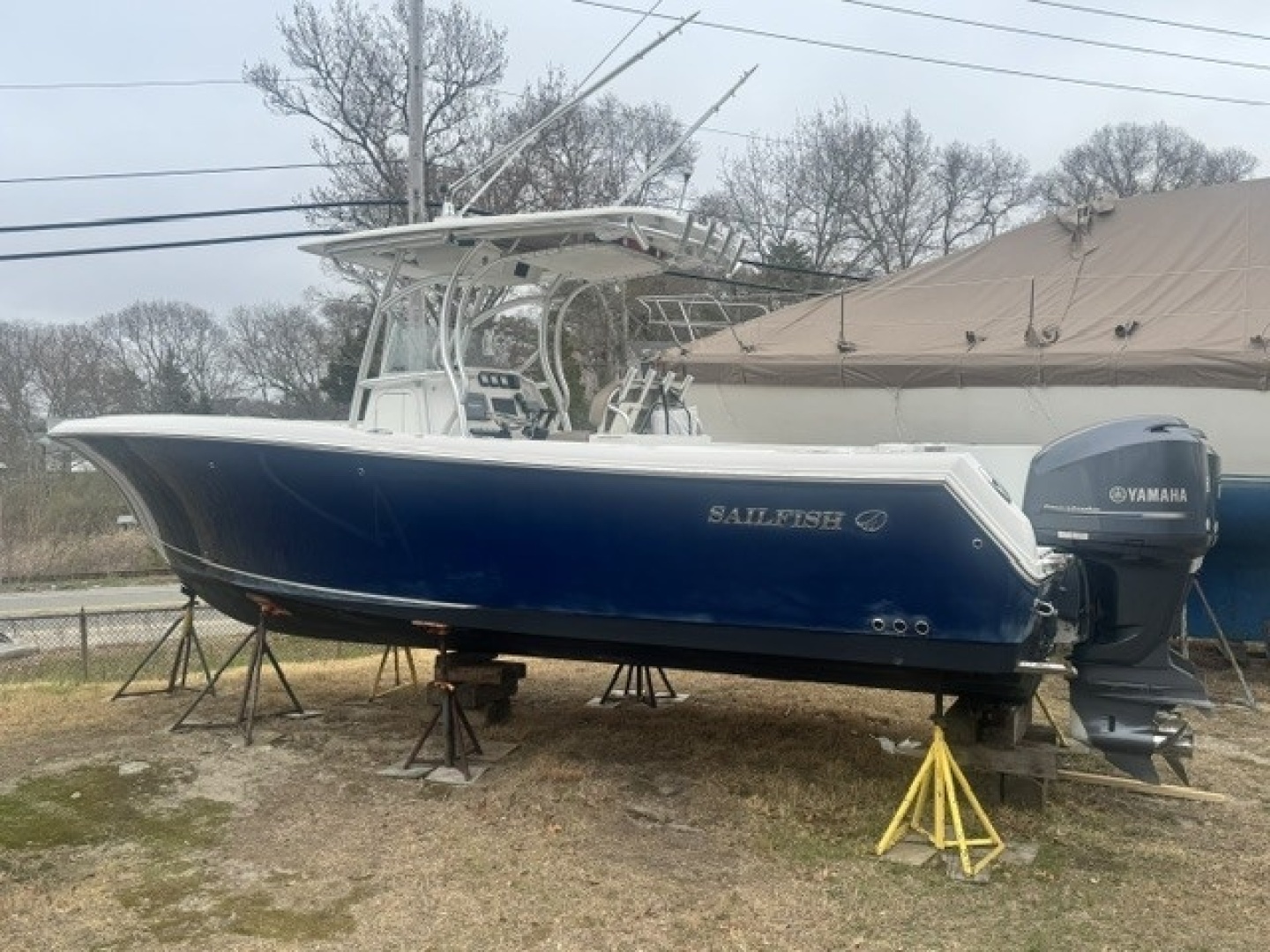 2013 Sailfish 290 CC - Image 2